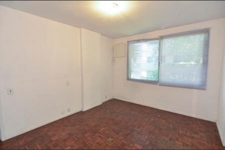 Apartamento à venda com 150m², 4 quartos e 2 vagasSuíte