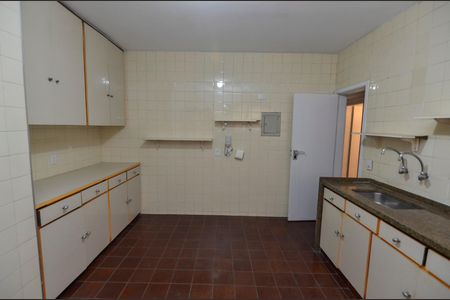 Apartamento à venda com 150m², 4 quartos e 2 vagasCozinha