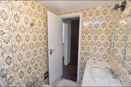 Apartamento à venda com 150m², 4 quartos e 2 vagasBanheiro da suíte