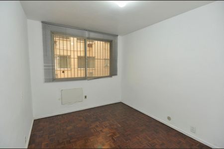 Apartamento à venda com 150m², 4 quartos e 2 vagasQuarto 2
