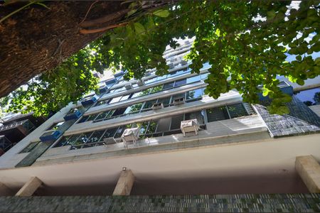 Apartamento à venda com 150m², 4 quartos e 2 vagasFachada