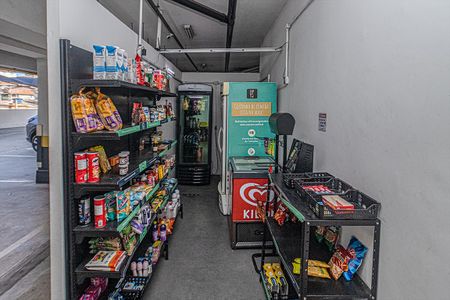 Apartamento à venda com 66m², 1 quarto e 1 vagamercadinho na garagem_2