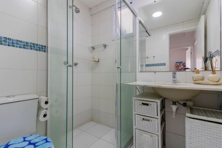 Apartamento à venda com 77m², 3 quartos e 2 vagasBanheiro 