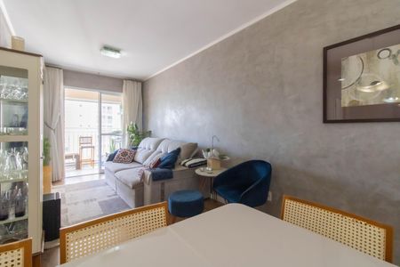 Apartamento à venda com 77m², 3 quartos e 2 vagasSala