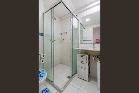 Apartamento à venda com 77m², 3 quartos e 2 vagasBanheiro 