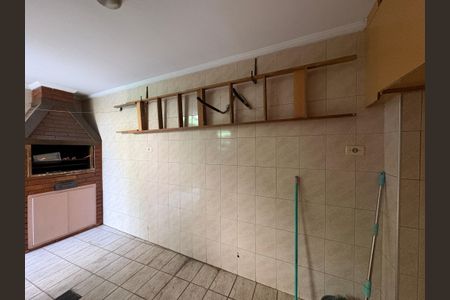 Casa à venda com 120m², 3 quartos e 2 vagas Casa à venda com 120m², 3 quartos e 2 vagasChurrasqueira