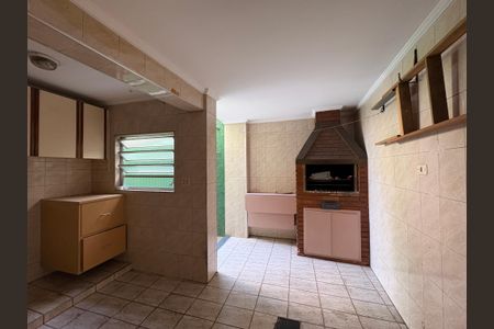 Casa à venda com 120m², 3 quartos e 2 vagas Casa à venda com 120m², 3 quartos e 2 vagasChurrasqueira