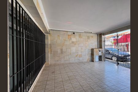 Casa à venda com 120m², 3 quartos e 2 vagas Casa à venda com 120m², 3 quartos e 2 vagasGaragem