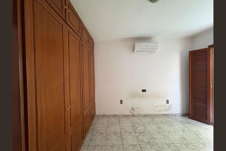 Casa à venda com 120m², 3 quartos e 2 vagas Casa à venda com 120m², 3 quartos e 2 vagasSuíte