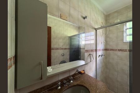 Casa à venda com 120m², 3 quartos e 2 vagas Casa à venda com 120m², 3 quartos e 2 vagasBanheiro