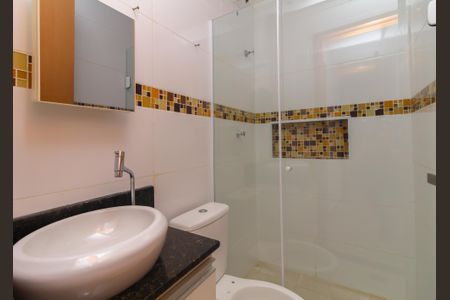 Casa de condomínio para alugar com 40m², 2 quartos e sem vaga Casa de condomínio para alugar com 40m², 2 quartos e sem vagaBanheiro