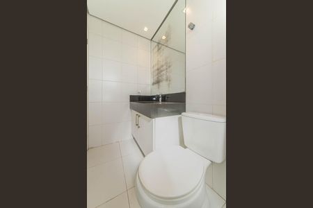 Apartamento à venda com 64m², 2 quartos e 2 vagasBanheiro da Suíte