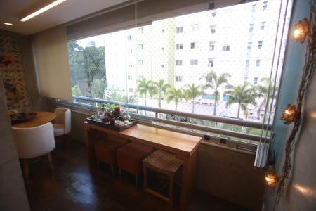 Apartamento à venda com 83m², 3 quartos e 2 vagasSala