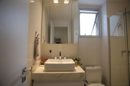 Apartamento à venda com 83m², 3 quartos e 2 vagasBanheiro