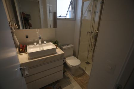 Apartamento à venda com 83m², 3 quartos e 2 vagasBanheiro