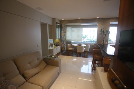 Apartamento à venda com 83m², 3 quartos e 2 vagasSala