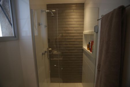 Apartamento à venda com 83m², 3 quartos e 2 vagasBanheiro