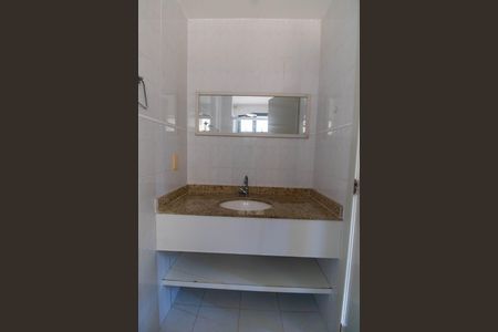 Apartamento para alugar com 60m², 2 quartos e 1 vaga Apartamento para alugar com 60m², 2 quartos e 1 vagaBanheiro da Suíte