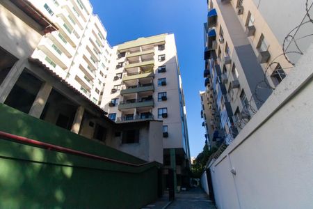 Apartamento para alugar com 60m², 2 quartos e 1 vaga Apartamento para alugar com 60m², 2 quartos e 1 vagaFachada