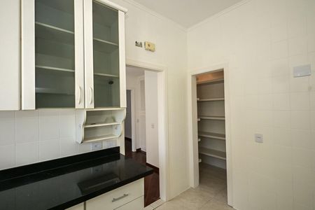 Apartamento à venda com 350m², 4 quartos e 5 vagasCozinha