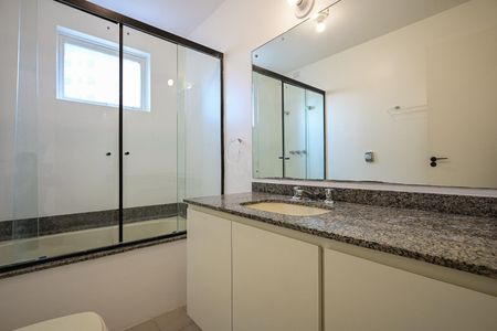 Apartamento à venda com 350m², 4 quartos e 5 vagasBanheiro Suíte 1