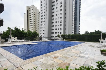 Apartamento à venda com 350m², 4 quartos e 5 vagas Apartamento à venda com 350m², 4 quartos e 5 vagasPiscina