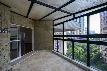 Apartamento à venda com 350m², 4 quartos e 5 vagasVaranda