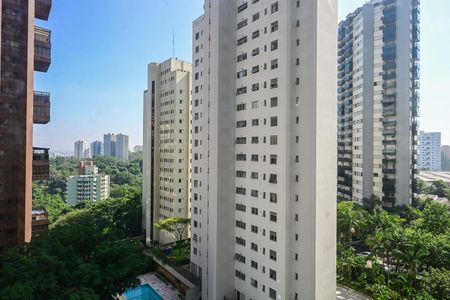Apartamento à venda com 350m², 4 quartos e 5 vagasVista da Suíte 2