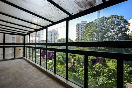 Apartamento à venda com 350m², 4 quartos e 5 vagasVaranda