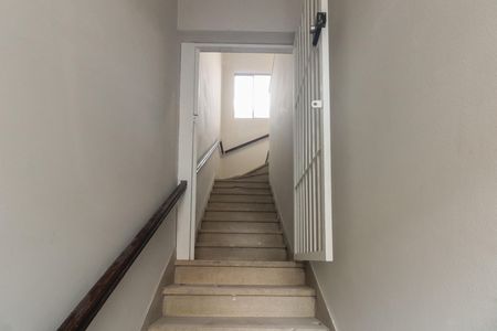 Entrada  de casa para alugar com 2 quartos, 70m² em Penha de França, São Paulo