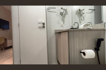 Studio para alugar com 25m², 1 quarto e sem vaga Studio para alugar com 25m², 1 quarto e sem vagaBanheiro