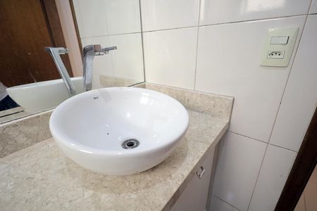 Apartamento para alugar com 57m², 2 quartos e 1 vaga Apartamento para alugar com 57m², 2 quartos e 1 vagaBanheiro