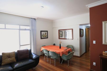 Apartamento à venda com 260m², 4 quartos e 4 vagas Apartamento à venda com 260m², 4 quartos e 4 vagasSala