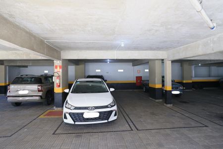 Apartamento à venda com 260m², 4 quartos e 4 vagas Apartamento à venda com 260m², 4 quartos e 4 vagasGaragem