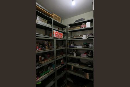 Apartamento à venda com 260m², 4 quartos e 4 vagas Apartamento à venda com 260m², 4 quartos e 4 vagasQuarto de Serviço