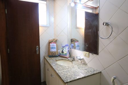 Apartamento à venda com 260m², 4 quartos e 4 vagas Apartamento à venda com 260m², 4 quartos e 4 vagasBanheiro 1