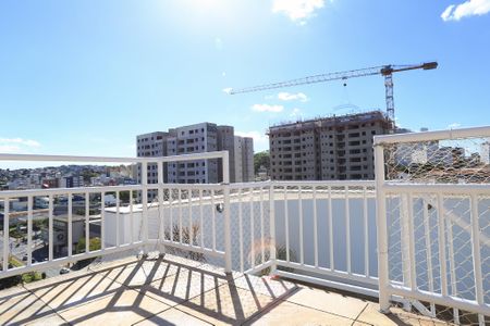 Apartamento à venda com 260m², 4 quartos e 4 vagas Apartamento à venda com 260m², 4 quartos e 4 vagasTerraço