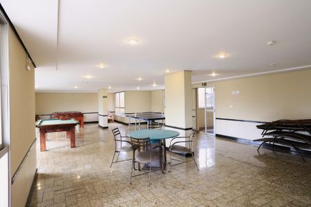 Apartamento à venda com 260m², 4 quartos e 4 vagas Apartamento à venda com 260m², 4 quartos e 4 vagasSalão de jogos