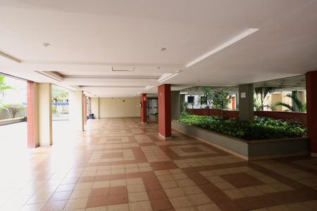 Apartamento à venda com 260m², 4 quartos e 4 vagas Apartamento à venda com 260m², 4 quartos e 4 vagasÁrea comum