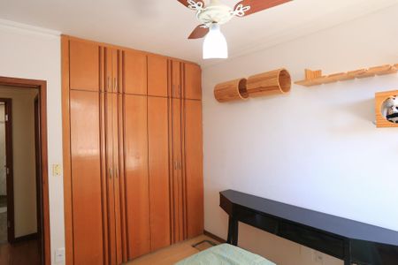 Apartamento à venda com 260m², 4 quartos e 4 vagas Apartamento à venda com 260m², 4 quartos e 4 vagasQuarto 2