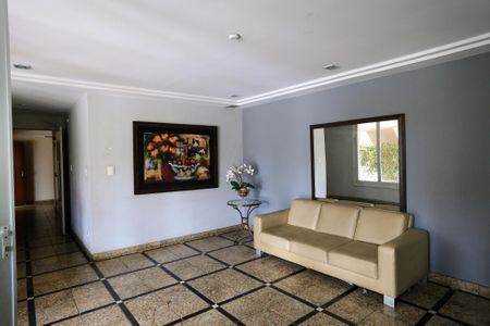 Apartamento à venda com 260m², 4 quartos e 4 vagas Apartamento à venda com 260m², 4 quartos e 4 vagasHall