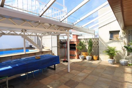 Apartamento à venda com 260m², 4 quartos e 4 vagas Apartamento à venda com 260m², 4 quartos e 4 vagasCobertura