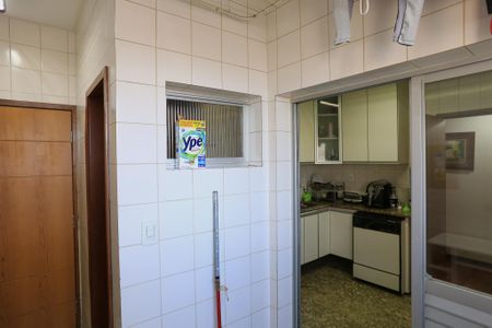 Apartamento à venda com 260m², 4 quartos e 4 vagas Apartamento à venda com 260m², 4 quartos e 4 vagasÁrea de Serviço