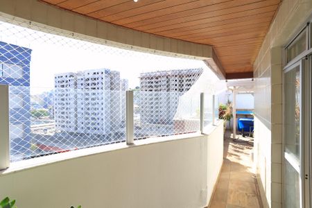 Apartamento à venda com 260m², 4 quartos e 4 vagas Apartamento à venda com 260m², 4 quartos e 4 vagasVaranda da Sala