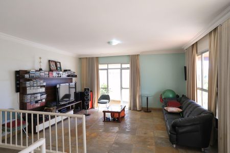 Apartamento à venda com 260m², 4 quartos e 4 vagas Apartamento à venda com 260m², 4 quartos e 4 vagasSala 1