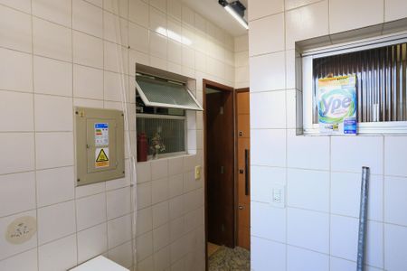Apartamento à venda com 260m², 4 quartos e 4 vagas Apartamento à venda com 260m², 4 quartos e 4 vagasÁrea de Serviço