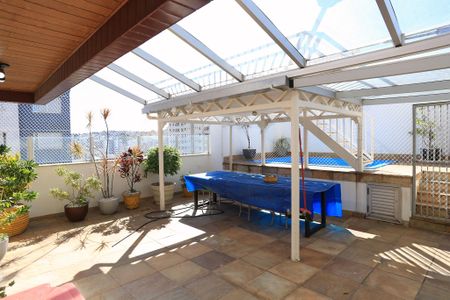 Apartamento à venda com 260m², 4 quartos e 4 vagas Apartamento à venda com 260m², 4 quartos e 4 vagasCobertura