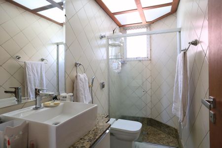 Apartamento à venda com 260m², 4 quartos e 4 vagas Apartamento à venda com 260m², 4 quartos e 4 vagasBanheiro