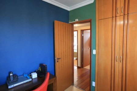 Apartamento à venda com 260m², 4 quartos e 4 vagas Apartamento à venda com 260m², 4 quartos e 4 vagasQuarto