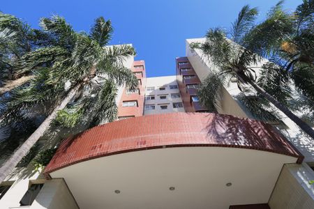 Apartamento à venda com 260m², 4 quartos e 4 vagas Apartamento à venda com 260m², 4 quartos e 4 vagasFachada